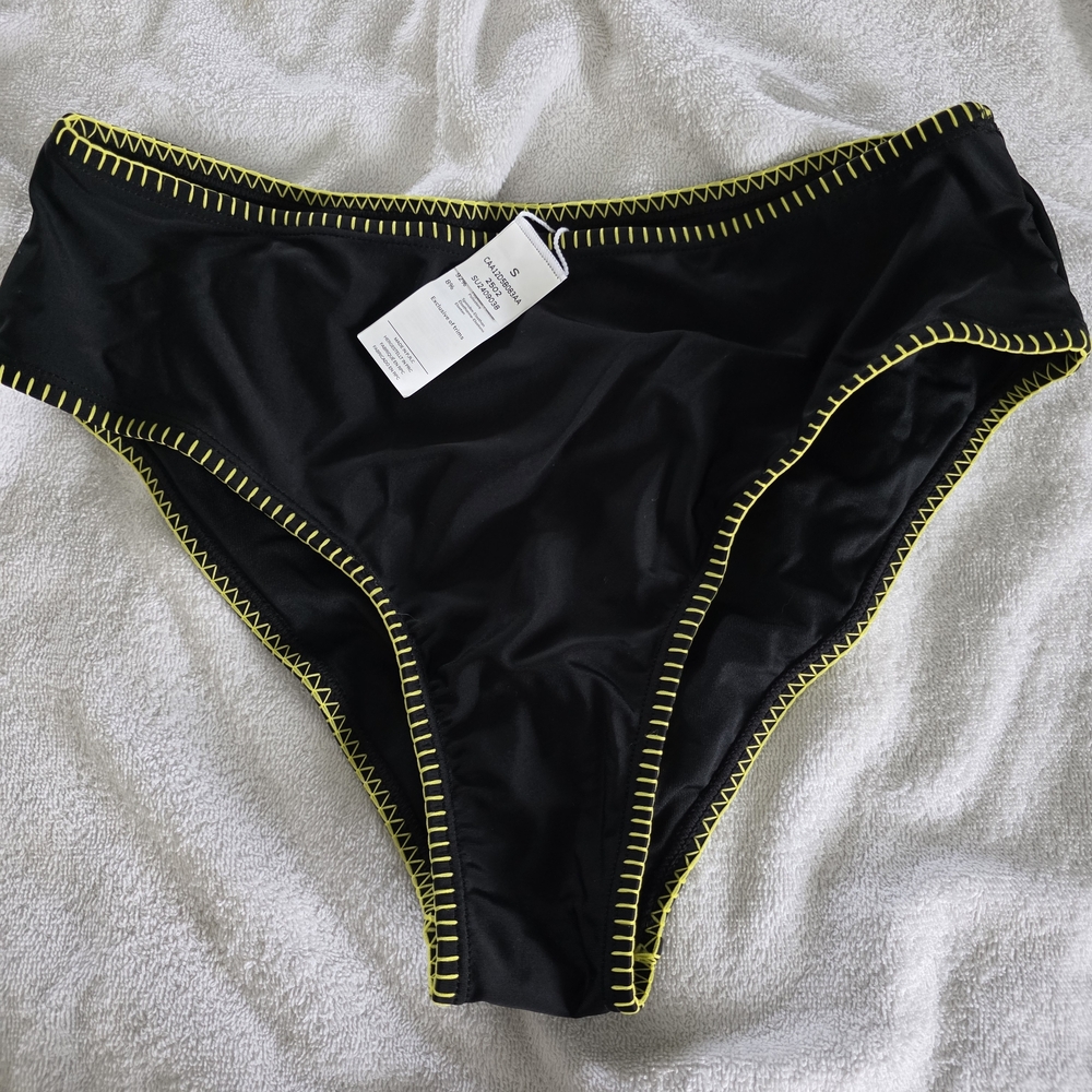 Cupshe Black Bikini with Neon Straps - Picture 6 of 7